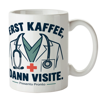 Lustige Tasse für Ärzte mit Kittel und Stethoskop|p:2016528|h:736094f7ee30a045ed051a48a415e200