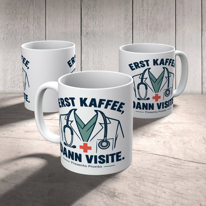 Lustige Tasse für Ärzte mit Kittel und Stethoskop|p:2016528|h:1f29a11a0b65803891a3ba476aac6bdf