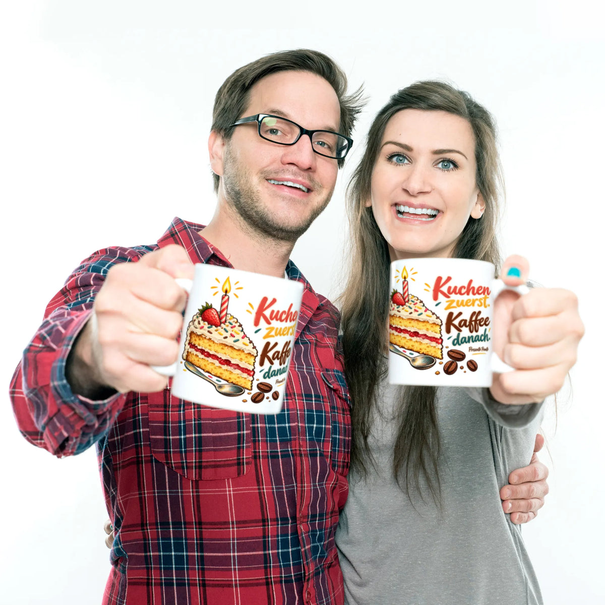 Lustige Tasse zum Geburtstag mit Kuchenscheibe und Kerze|p:2016533|h:f8d46c29bde9ff7f47319d1c7033b70b