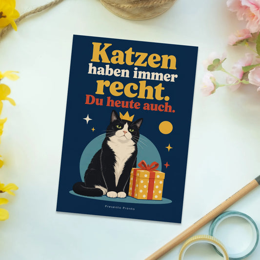 Lustige Grußkarte für Katzenfans mit Papierkrone|p:2016564|h:8a3d35a81bf5ecdd58b8580bad5050fa