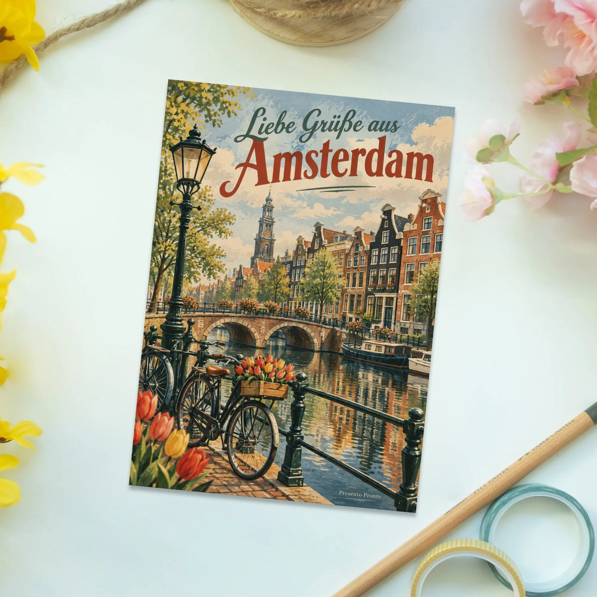 Herzliche Postkarte aus Amsterdam mit Kanal für Urlaubsgrüße|p:2016610|h:e428f8499771ea837df664650255eee1