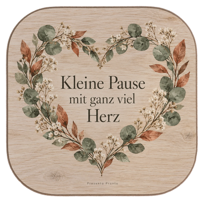 Gemütlicher Holzuntersetzer mit Herzkranz für Kaffeepausen|p:2016660|h:a7cd0ef5c07f6517ae2b4f5fc96c30e3