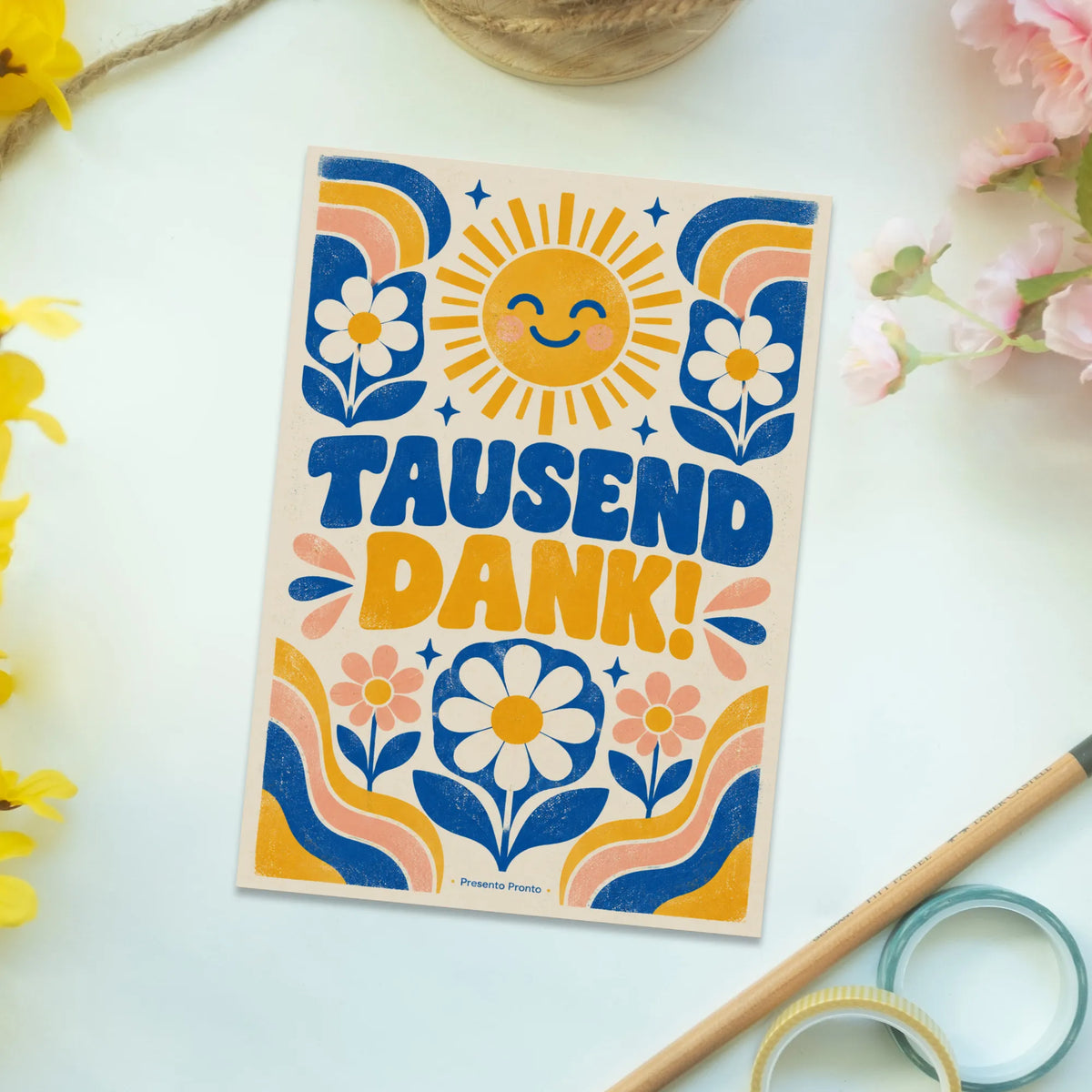 Fröhliche Danke-Postkarte mit lächelnder Sonne|p:2016780|h:03daac18a450ed0f99595ecfabb31a30