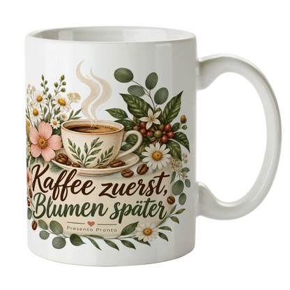 Elegante Kaffeetasse mit Blumen für Kaffeeliebhaberinnen|p:2016797|h:b4d8ca387fc07b9ad18e4401d6de60be