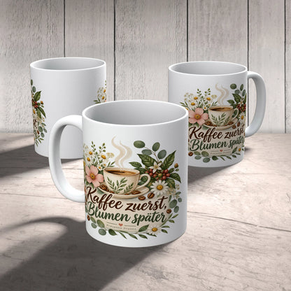 Elegante Kaffeetasse mit Blumen für Kaffeeliebhaberinnen|p:2016797|h:9df7d1b8060a57073d20b8597dfb3e51