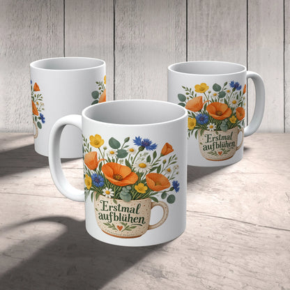 Fröhliche Kaffeetasse mit Blumen für Freundin|p:2016799|h:ab94f850d9daaa1bec4f1240b1a36673