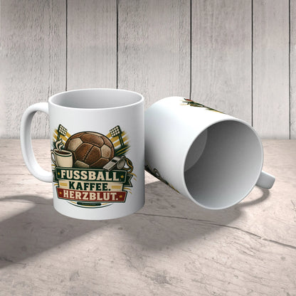 Leidenschaftliche Tasse für Fußballfans mit Lederfußball|p:2016801|h:b81b6b1c924feaab9d5e9873d8dee86c