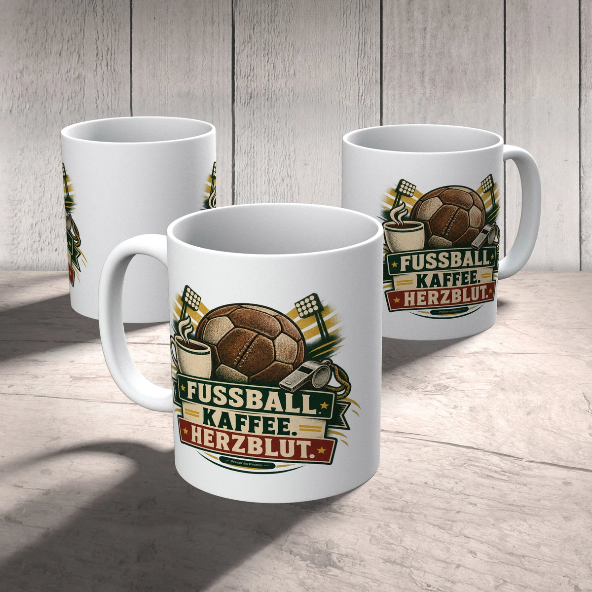 Leidenschaftliche Tasse für Fußballfans mit Lederfußball|p:2016801|h:357caa5690200f0fed5ed681fc80c6d6