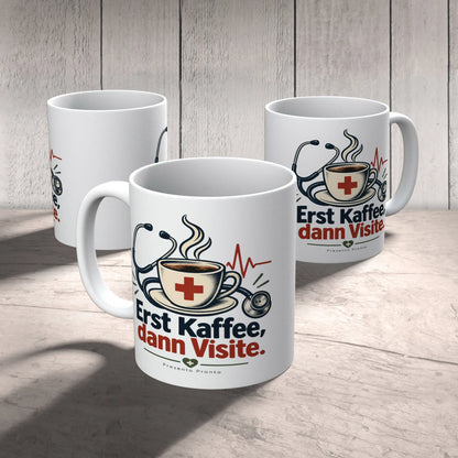 Lustige Tasse für Ärzte mit Stethoskop und EKG-Linie|p:2016807|h:19ab0199d4334b115ffbac3a5f8bf62d