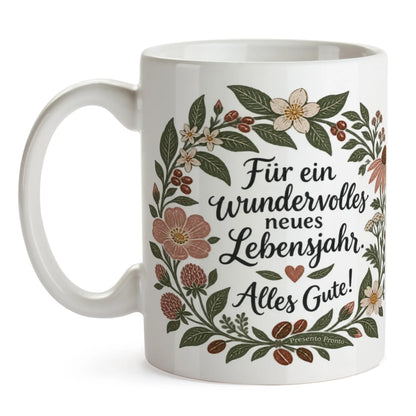 Achtsame Tasse zum Geburtstag mit Blumenkranz|p:2016842|h:66dfcb0808c731d6fa5a2c8c6e631608
