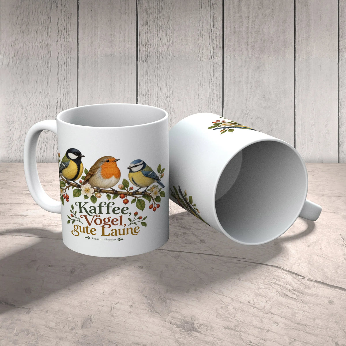 Fröhliche Tasse mit Vögeln für Vogelliebhaber auf blühendem Zweig|p:2016859|h:fac5e2250e48ea1c7c21a139041a17b5
