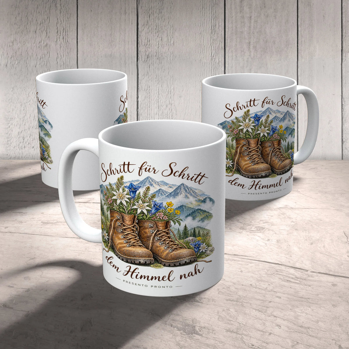 Inspirierende Tasse zum Wandern mit Wanderschuhen und Bergblick|p:2016991|h:1c672bb90e81a27c9918124c258af843