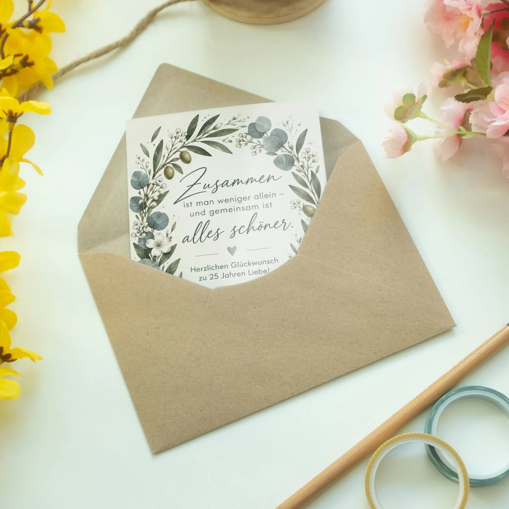 Herzliche Glückwunschkarte zur silbernen Hochzeit mit silbernen Eheringen|p:2017144|h:e5b914f308e20fc5c07a8de0840cdf7d