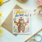Fröhliche Glückwunschkarte zur Geburt mit Bär|p:2017148|h:76504d71fc95521d3cb9d02e545377f6