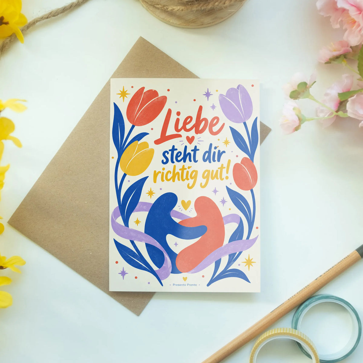 Fröhliche Grußkarte für die Liebe mit Tulpen