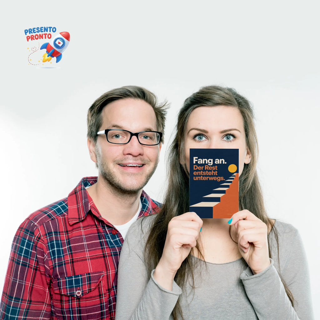 Kraftvolle Postkarte zur Motivation mit aufsteigender Treppe|p:2017259|h:e73e234794d434e92fe05d6e46870bf4