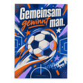 Motivierende Postkarte für Fußballfans mit Fußball und Konfetti