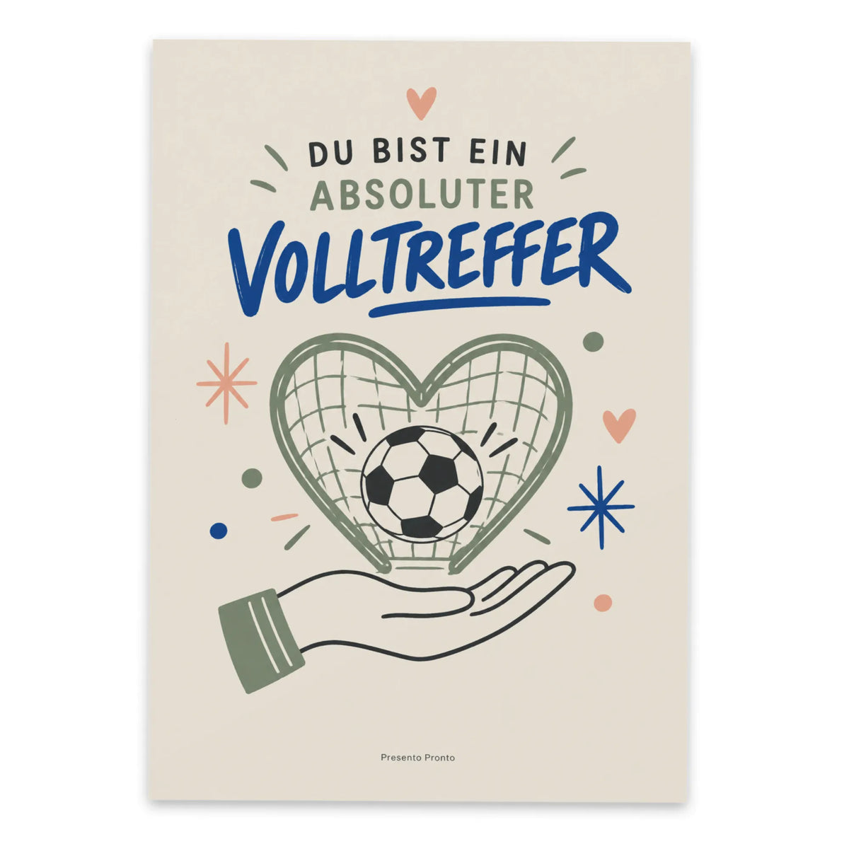 Herzliche Fußballpostkarte für Fans mit Retroball im Herztor