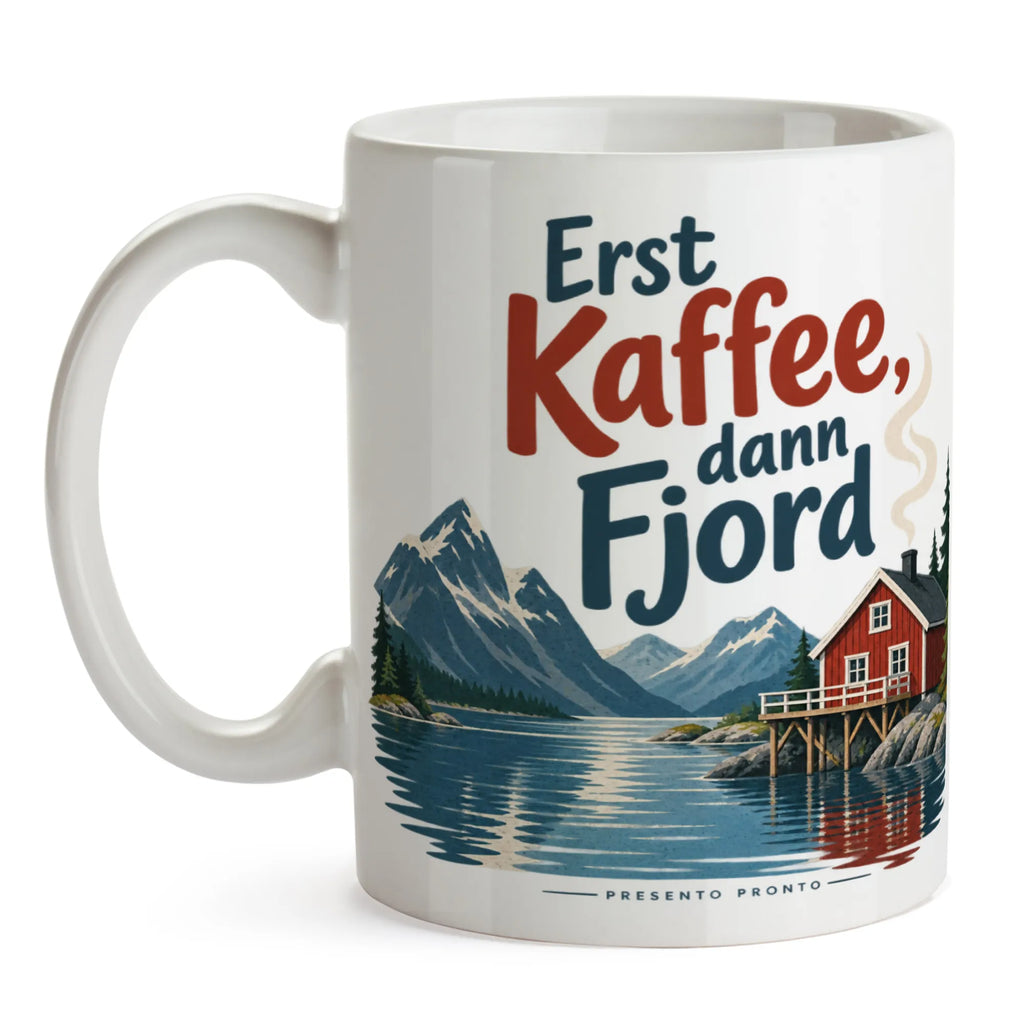 Lustige Kaffeetasse für Norwegenfans mit roter Hütte am Fjord|p:2017319|h:b205f4af720dfc94e44baf055b78f173