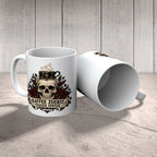 Lustige Totenkopftasse für Kaffeeliebhaber mit Kaffeebohnen|p:2017333|h:30dbc2458f1ec90520fc96b4ffbc7995