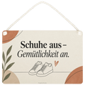 Freundliches Schild zum Schuhe Ausziehen mit Schuhpaar