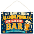 Lustiges Holzschild für die Bar mit Bierkrug