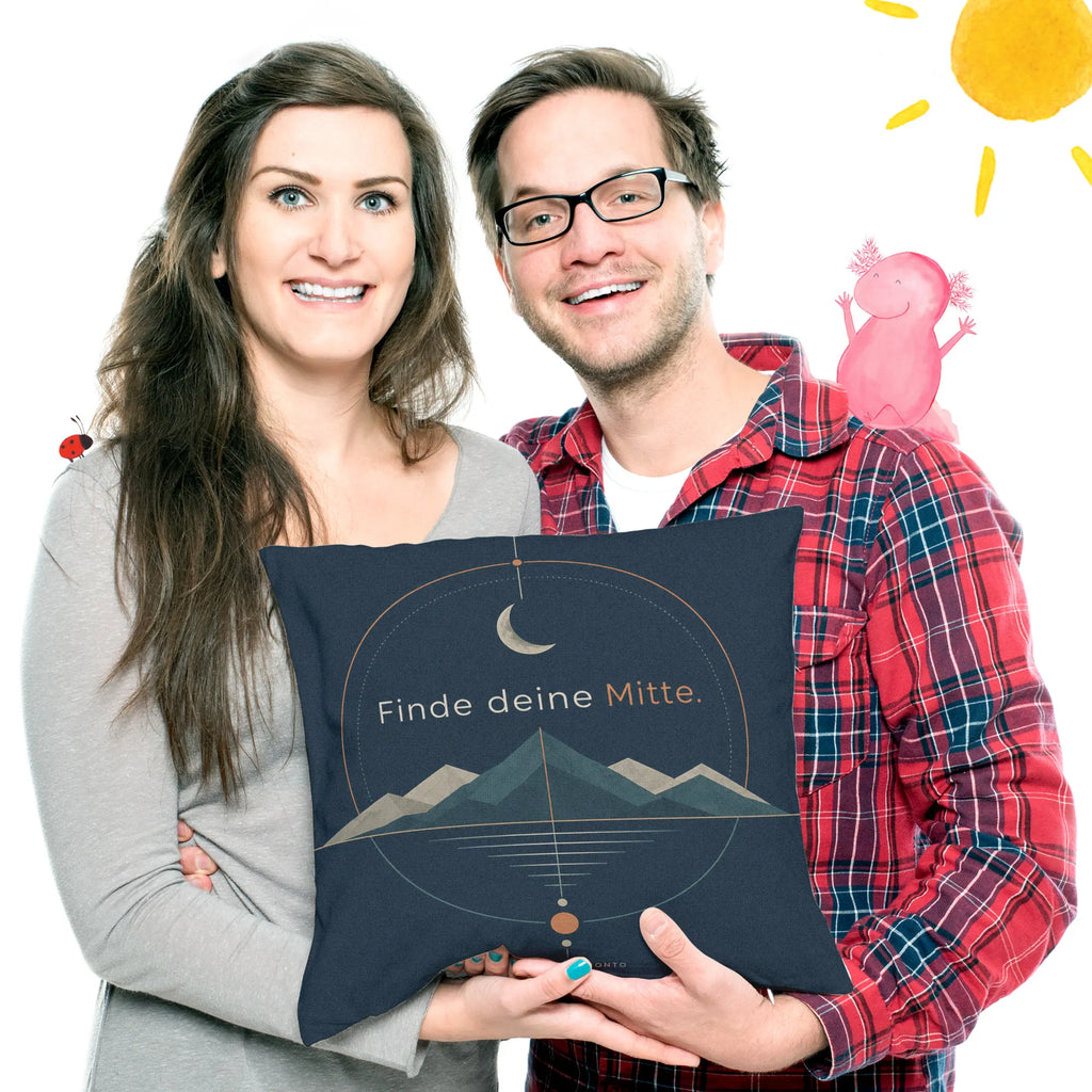 Entspannendes Yoga-Kissen für Yogafans mit Berg und Mond|p:2018142|h:584189900f156351ac62011a5e1b4159