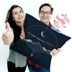 Entspannendes Yoga-Kissen für Yogafans mit Berg und Mond|p:2018142|h:03f04c76ac41c8f41f2f996da9a8be5c