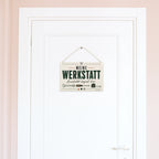 Kreatives Schild für die Werkstatt mit Schraubenschlüssel|p:2018329|h:7212488a36259b7aec441cc94fc7f4a0