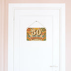 Farbenfrohes Schild zum 50. Geburtstag mit großer Zahl|p:2018438|h:c4c5de105a01703445dc520015a26c5c