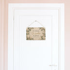 Elegantes Holzschild zur Geburt mit Eukalyptus und Sternen|p:2019011|h:118b5d28b4193e60afba65a34285cc30