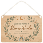 Süßes Holzschild zur Geburt mit Mond und Sternen|p:2019015|h:7d25fabef48d182fac801f1fbcbd733f