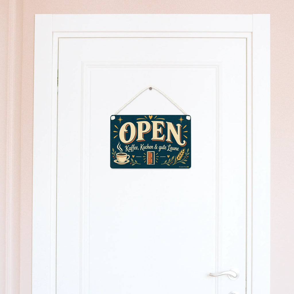 Einladendes Open-Schild für Café mit Kaffee und Kuchen|p:2019411|h:f5aa02b535a485dfd443f21640ca7798