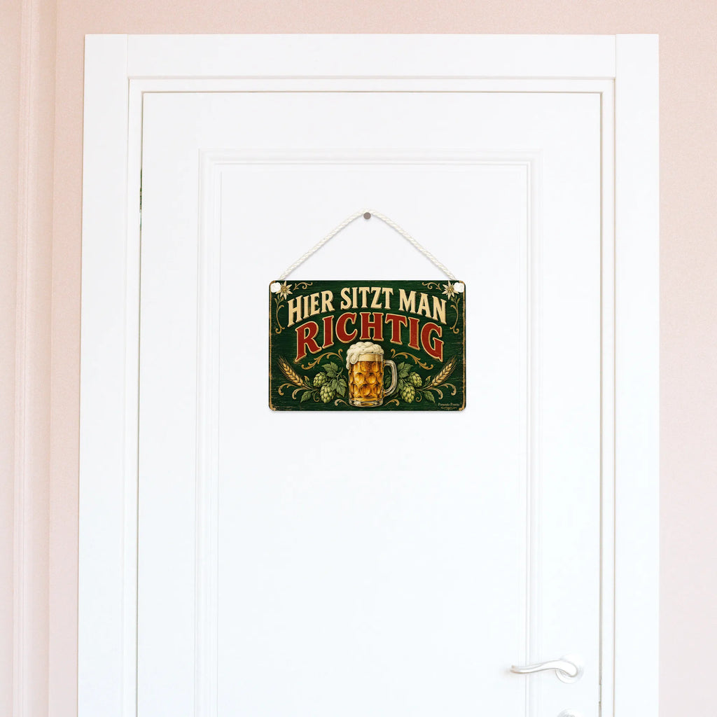 Gemütliches Schild für Biergarten mit Bierkrug|p:2019421|h:d0417acc631cd4b655bf2adf50321194