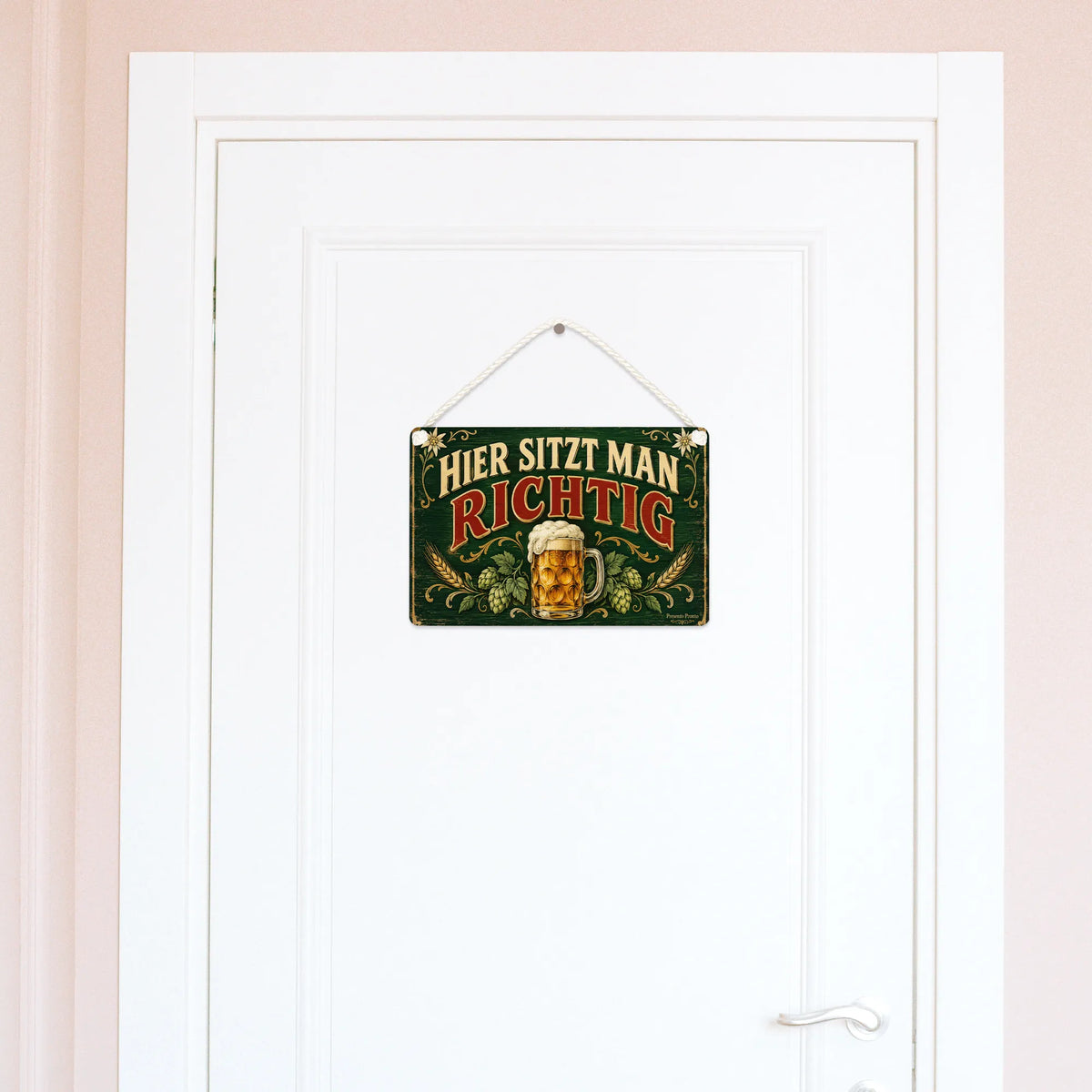 Gemütliches Schild für Biergarten mit Bierkrug