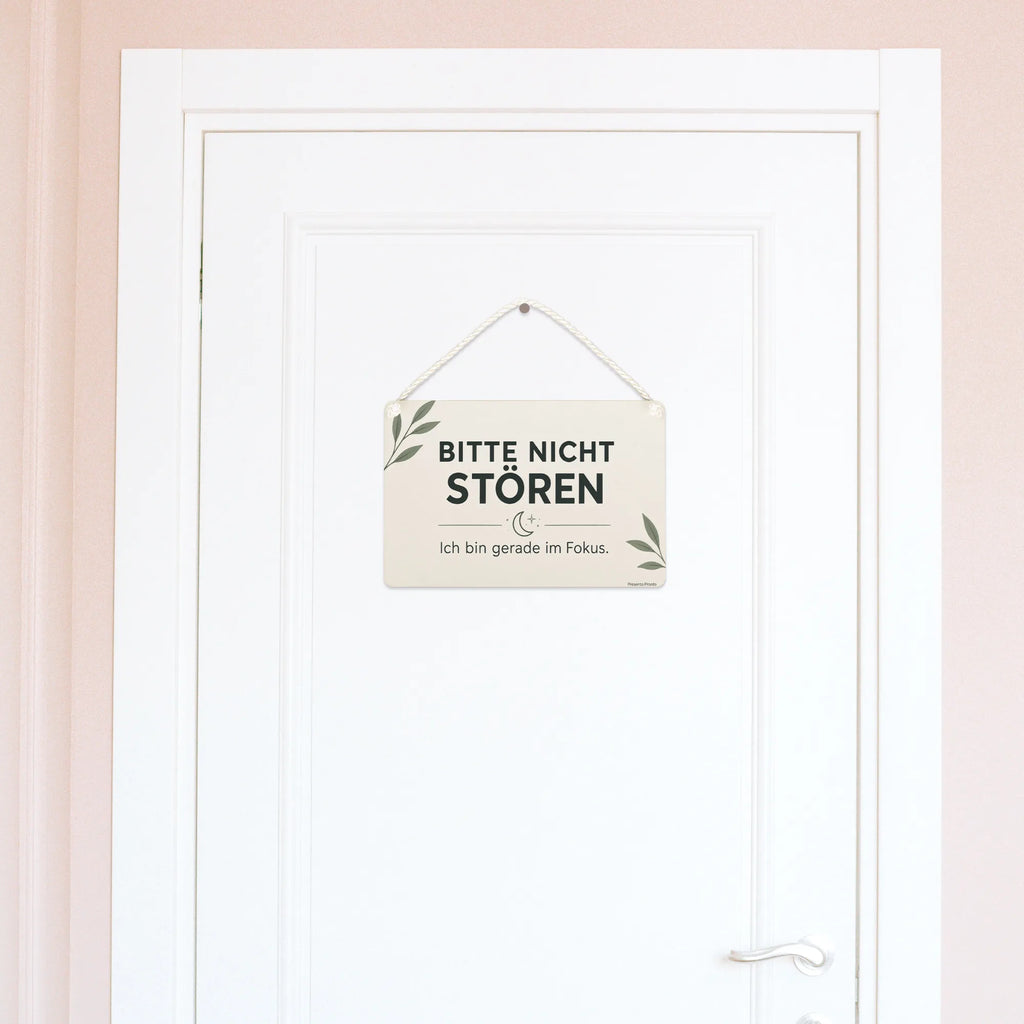 Ruhiges Schild Bitte nicht stören für Homeoffice mit Mond|p:2019436|h:e8f2ffe9cdc17a75a484a85a9624dd45