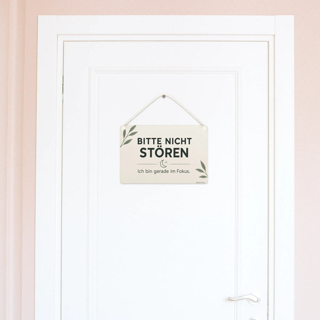 Ruhiges Schild Bitte nicht stören für Homeoffice mit Mond|p:2019437|h:9a090e8ae30598cf3f68e9e65d58b4b8