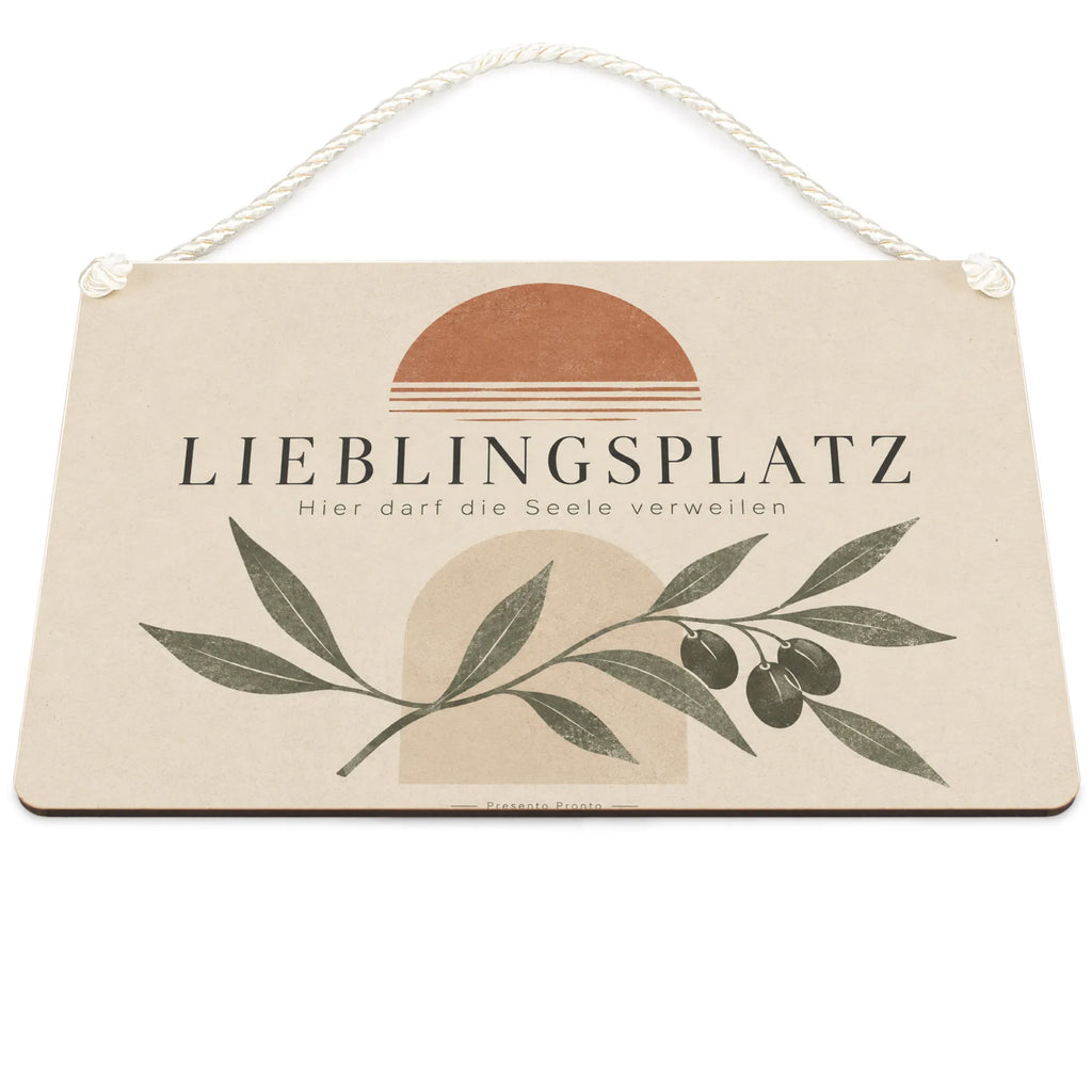 Gemütliches Holzschild für den Lieblingsplatz mit Olivenzweig|p:2019590|h:c93838e8da8e65b2a2b1bc4468623e08