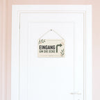 Praktisches Schild für den Eingang um die Ecke mit Pfeil|p:2019592|h:d863e91dc446d4fc5c3ef3f15c3a5941