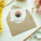 Elegante Glückwunschkarte zum Abitur mit Abschlussmütze|p:2019610|h:3be2997c5586351bab380e8464aa4f4c