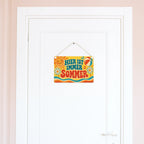 Fröhliches Deko-Schild für den Sommer mit Vintage-Sonne|p:2019677|h:6dc7f9ccd2504ecccb0e97b68496a8a5