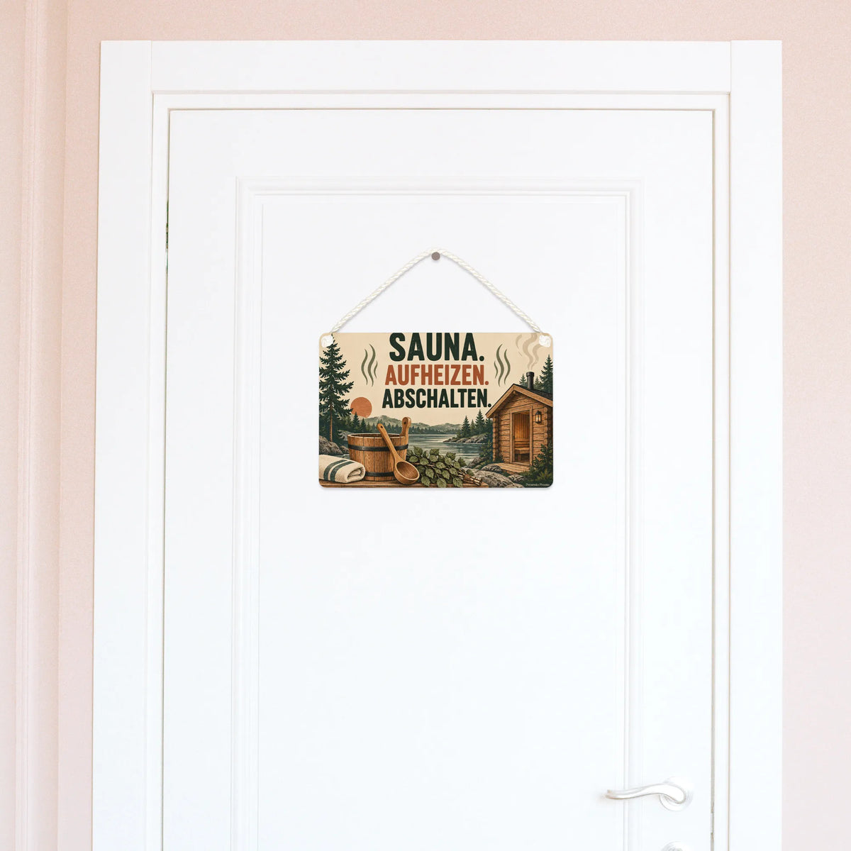 Gemütliches Schild für die Sauna mit Saunakabine