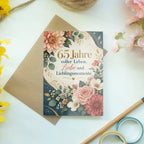 Elegante Geburtstagskarte für Frau zum 65 mit Blumen|p:2020021|h:de9d23516b0525ebf08459c8959e1fab