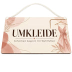 Elegantes Schild für die Umkleide mit Kleiderbügel|p:2020126|h:299d6b18b6db22831f4f268ddec60a69