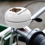 Kraftvolle Fahrradklingel für Feuerwehrleute mit Helm|p:2020496|h:f646270d0f902a21066b8ce04e262d9a