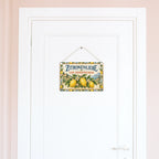 Sonniges Deko-Schild Zitrone für die Küche mit Blüten|p:2020505|h:72d586fa0734f57f46f9950b8118e1f8
