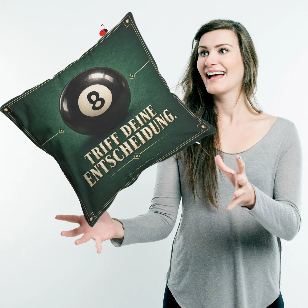 Elegantes 8-Ball-Kissen für Billardfans mit schwarzer Billardkugel