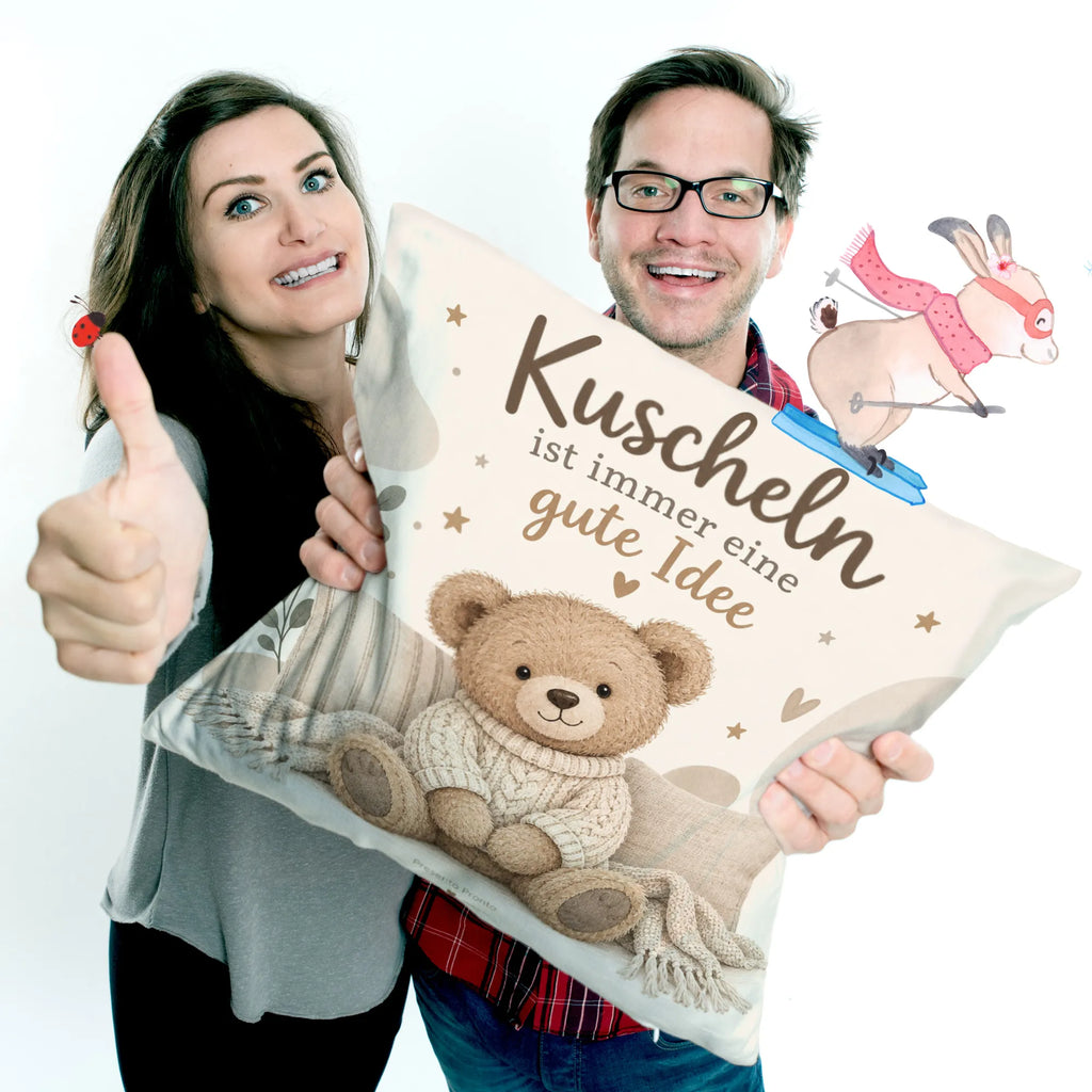 Kuscheliges Dekokissen mit Teddybär für Kinder|p:2020562|h:8c989e828f3405ca89b129375e01e30e