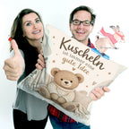 Kuscheliges Dekokissen mit Teddybär für Kinder|p:2020562|h:8c989e828f3405ca89b129375e01e30e