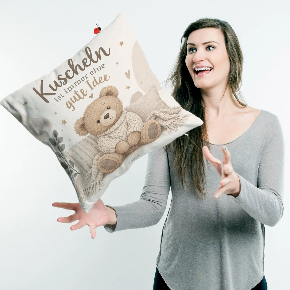 Kuscheliges Dekokissen mit Teddybär für Kinder